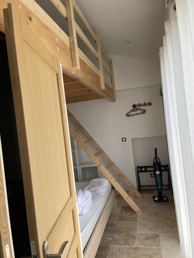 Petit Gite Avec Terrasse Thouarce Экстерьер фото